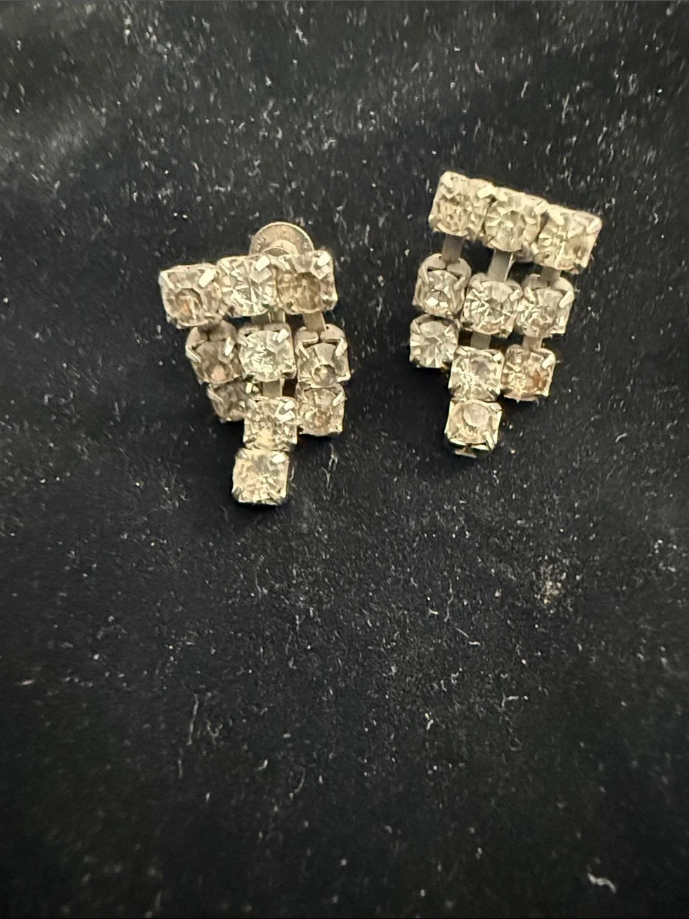 Crystal Cluster Drop Clip-on Earrings - White/Silver